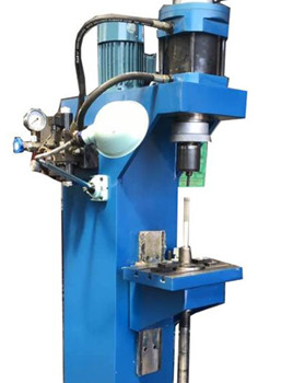 國內(nèi)鉚接機廠家哪家好？